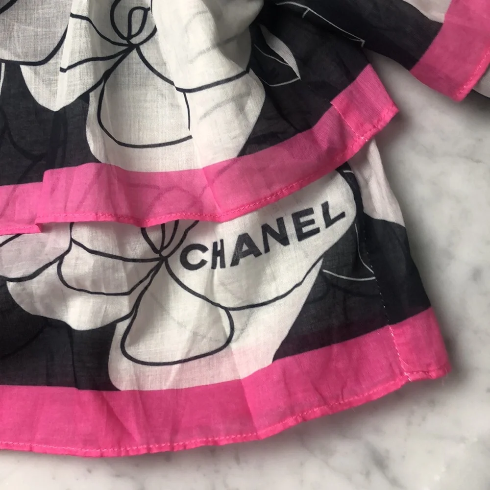 CHANEL Floral Off-Shoulder Crop Top cotton Size 38 - Picture 3 of 16